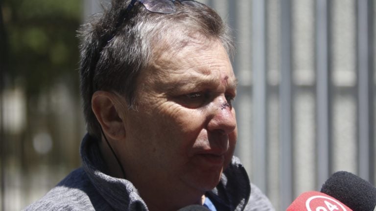 Hombre que ingresó con vehículo a casino denunció venta de drogas