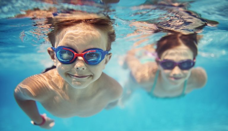 Este lunes comienzan las inscripciones para los Cursos de Natación en Curicó