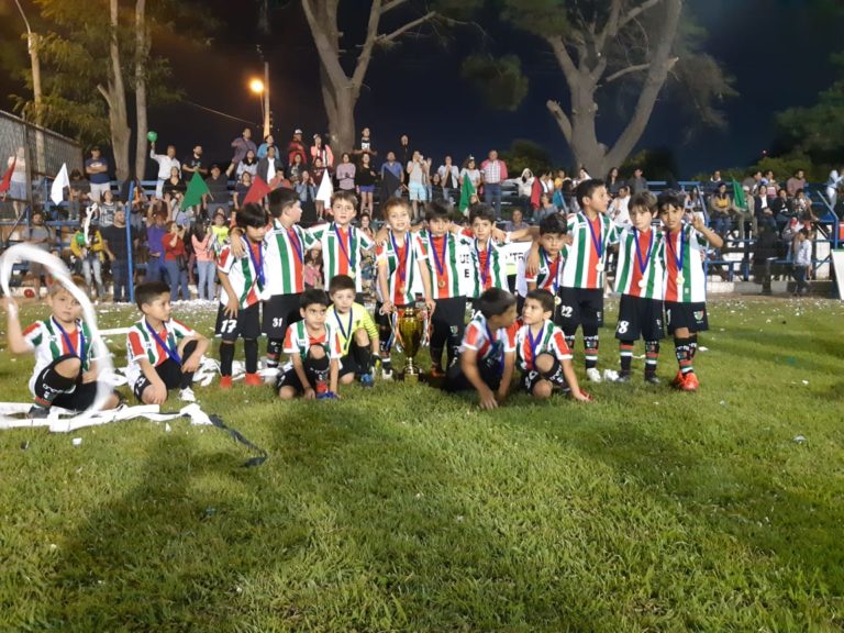 Comunidad palestina cooperó con escuela que representó sus colores en torneo de fútbol