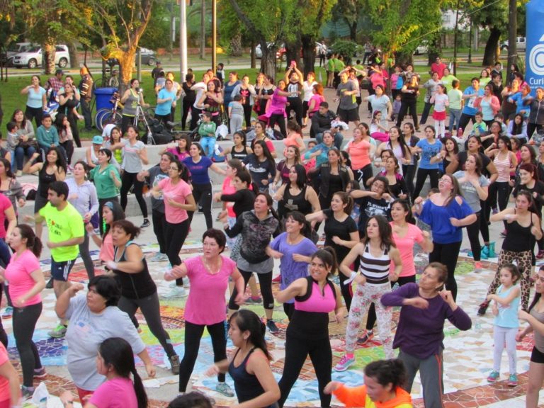 Karate y Zumba gratuito en vacaciones: Es hora de realizar actividad física