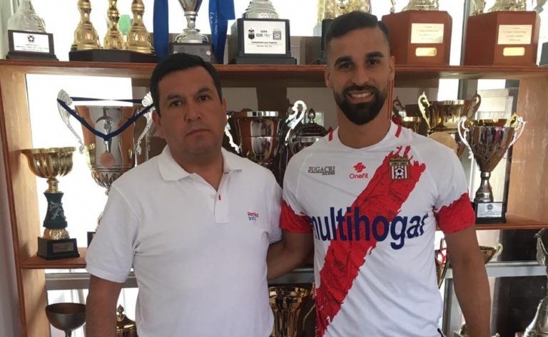 Sebastián Jaime ya luce la camiseta de Curicó Unido