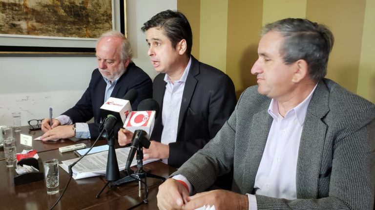 Acusan a administración municipal sobre paralización obras de iglesia El Carmen