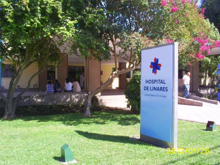 Mujer perdió a sus hijos y se mantiene grave en Santiago por posible negligencia médica