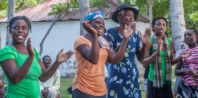 Convocan a talentos  haitianos para un proyecto musical en Curicó