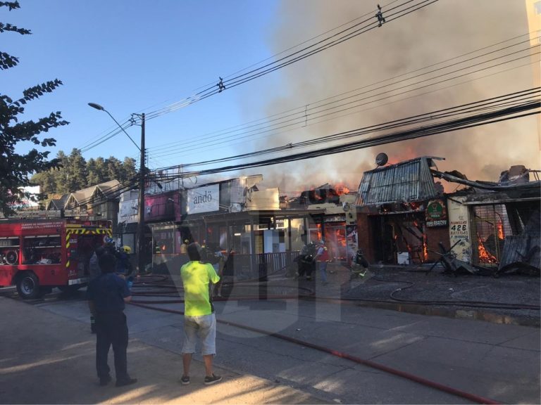 Gobernadora explica criterios para entrega de bono de 7 millones a comerciantes afectados por incendio de la Alameda