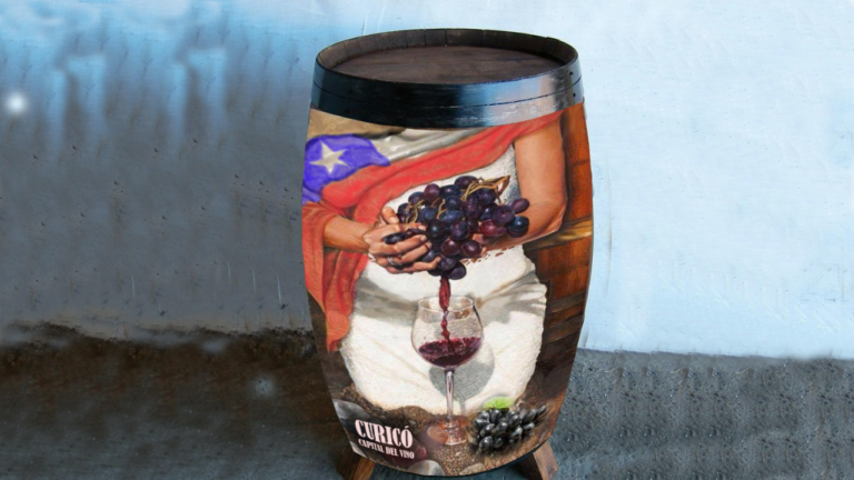 Artistas pintarán barricas de vino en Mall Curicó