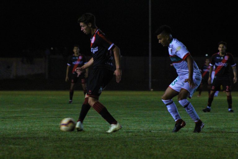 Curicó Unido venció a Chimbarongo FC en la “Noche Albiverde”