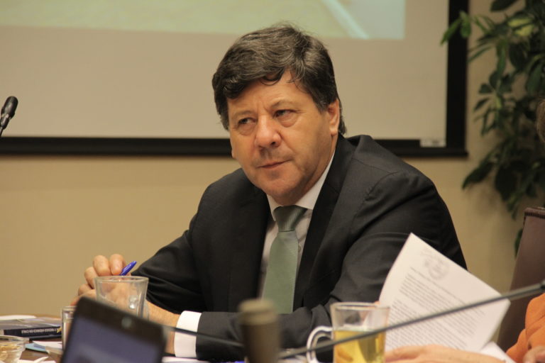 Juan Castro Prieto: "No más abusos de los poderosos"