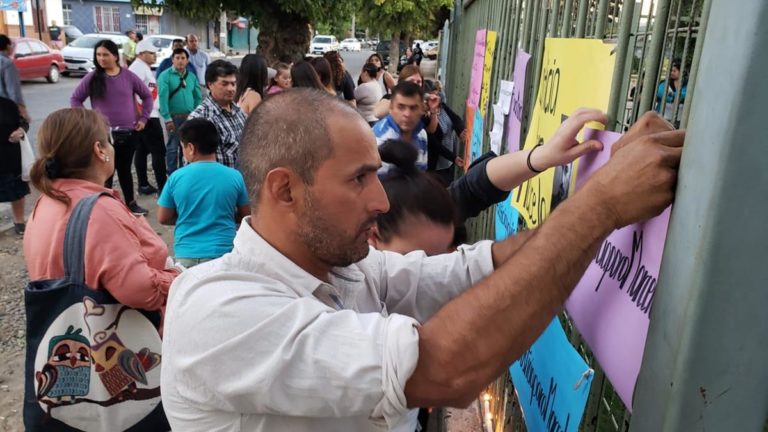 Protestan por presuntas negligencias médicas en el Hospital de Curicó