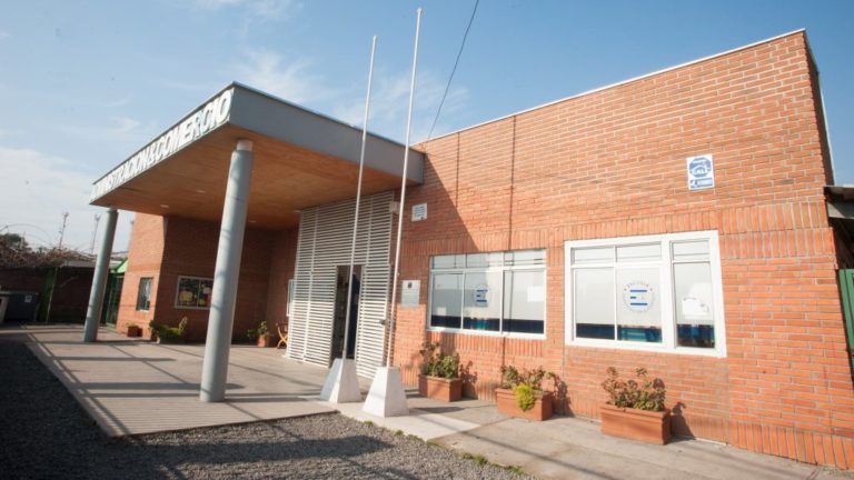 Director de la Escuela de Administración y Comercio aclaró que no discriminó a niño que solicitó matrícula