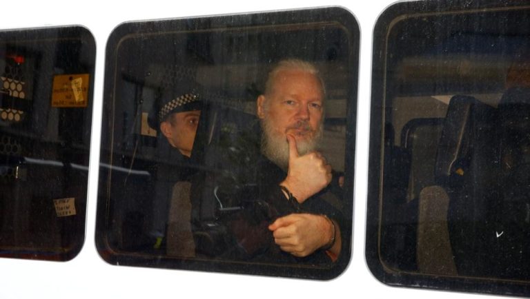 Julian Assange, fundador de Wikileaks, fue arrestado por la policía de Londres