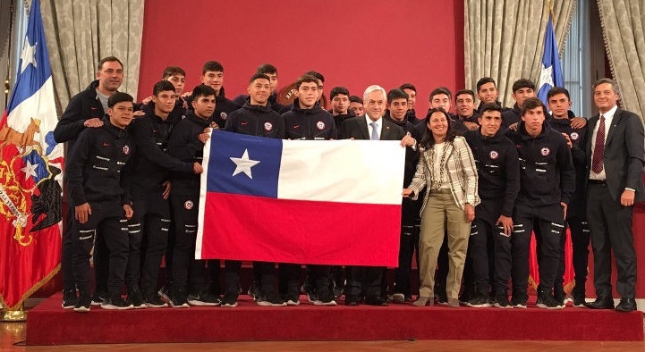 Presidente Piñera felicitó en La Moneda a la Sub 17 tras clasificar al Mundial