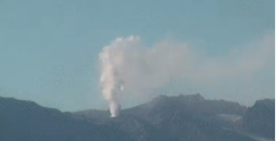 Volcán Planchón emitió columna de 750 metros de altura