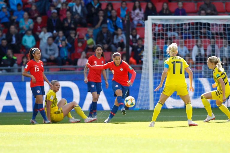 Con garra y corazón Chile cae ante Suecia en debut mundialista