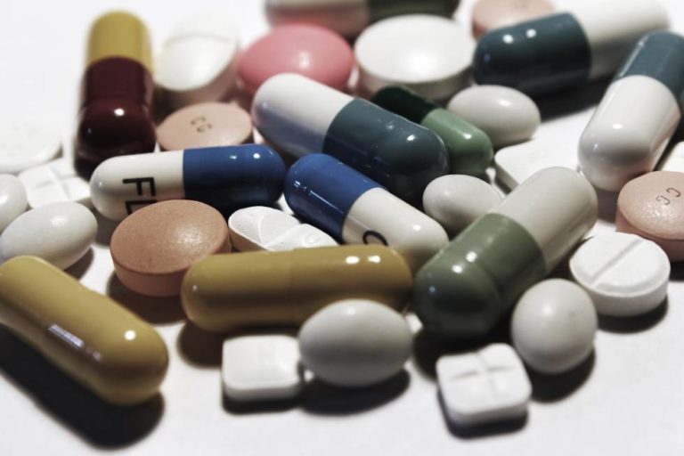 Especialistas indican los alimentos que se deben evitar si se toman antidepresivos