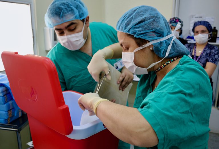 Hospital de Curicó realizó las primeras cirugías con donación de tejidos en la región del Maule