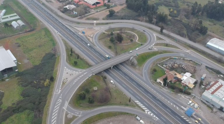 Alcaldesa solicitó a ministro de Obras Públicas financiar pavimentación de ruta a la Montaña de Teno