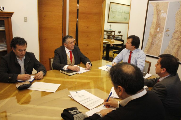 Alcalde de Rauco solicitó ayuda a autoridades de Obras Públicas por sequía y proyectos en la comuna