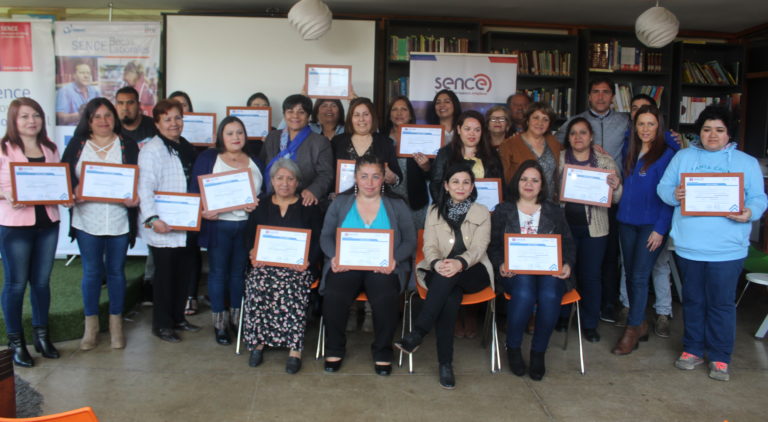 Dirigentes de APR se certificaron para mejorar gestión del servicio
