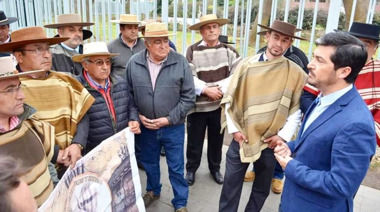 Diputado Hugo Rey defendió el rodeo en el Congreso