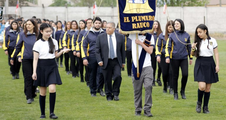 Rauco realizó desfile de Fiestas Patrias reprogramado por mal tiempo