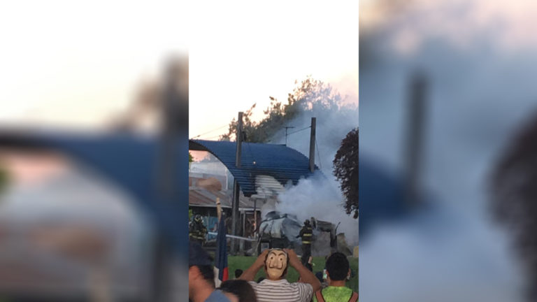 Individuos incendiaron baño de la caseta de peaje del ingreso sur de Curicó