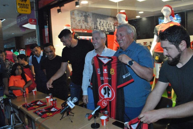 Luis Marcoleta fue presentado como DT de Rangers: “Apostamos a ser protagonistas”