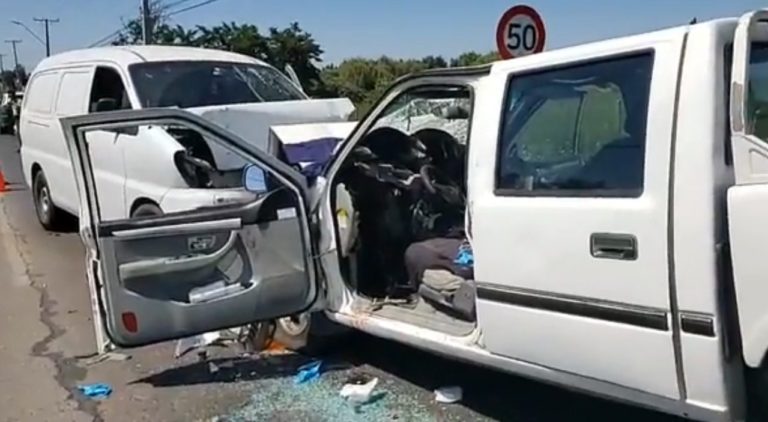 Tres adultos y una menor resultaron lesionados tras colisión camino a Rauco