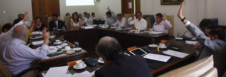 Concejo Municipal aprobó liberar de pago de Derechos de Aseo a mayores de 60 años que cumplan requisitos