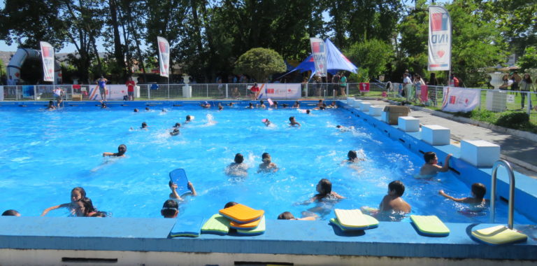 23 comunas del Maule beneficiadas con Talleres de Natación del IND