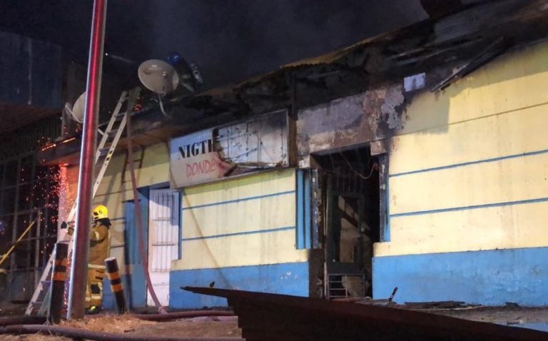 Dueña de night club curicano “Donde La Tía” pide ayuda para aclarar posible incendio intencional