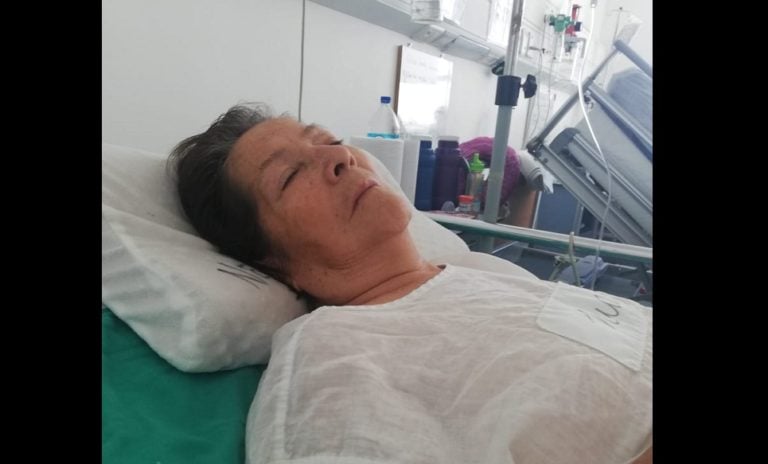 Mujer de Sarmiento solicita una cama clínica para su madre que sufrió accidente cerebrovascular