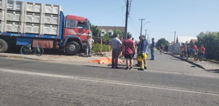 Chofer de camión falleció al sufrir descompensación mientras conducía en Sarmiento