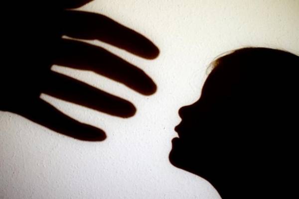 Mujer acusó a su padre de abusarla sexualmente a ella y otros menores en Curicó
