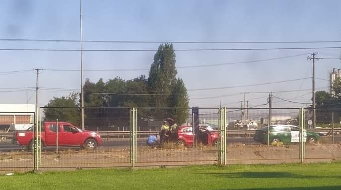 Persecución policial terminó con dos personas detenidas en el cruce de Romeral