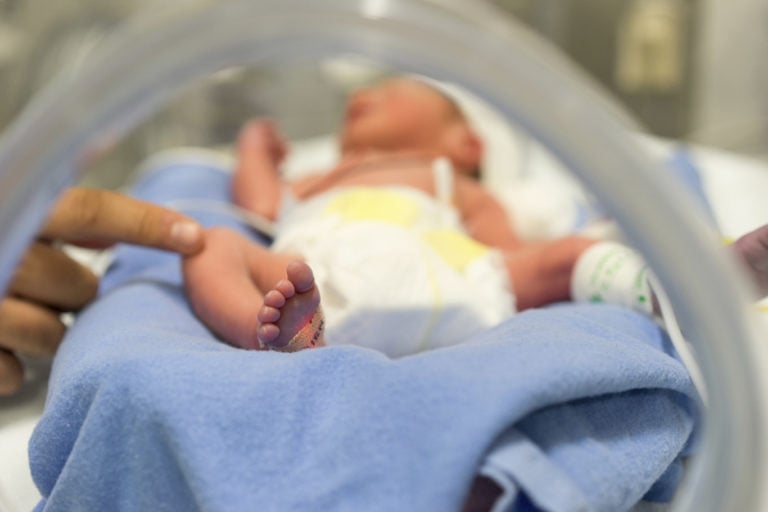 Nacimiento prematuro: ¿qué consecuencias tiene en la edad adulta?