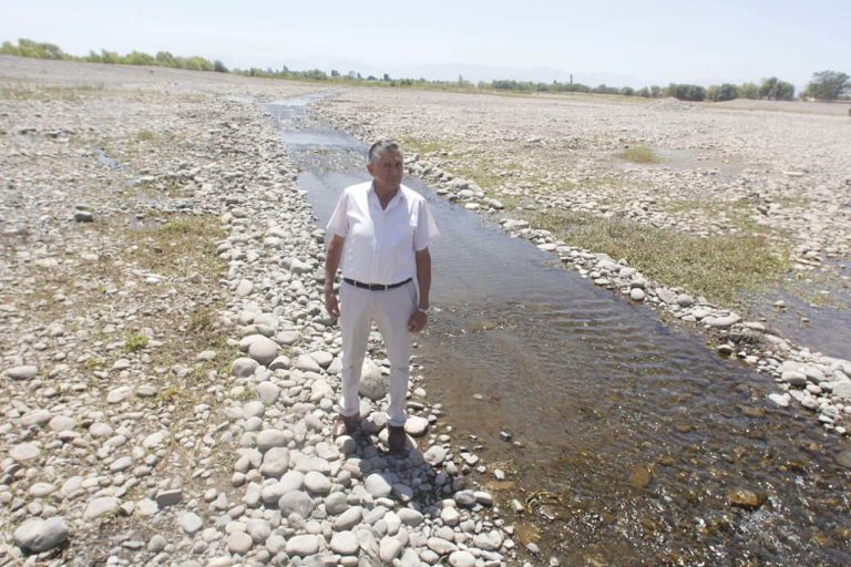 Alcalde de Rauco llamó nuevamente a las autoridades a preocuparse por la sequía en la provincia