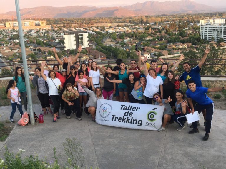 Taller de Trekking se prepara en el Cerro Condell para expedición a Trilco