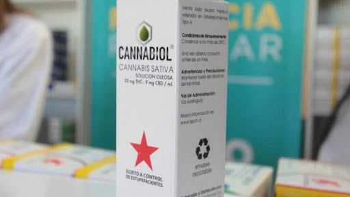 Cientos de pacientes exigen al Instituto de Salud Pública acceso a Cannabiol