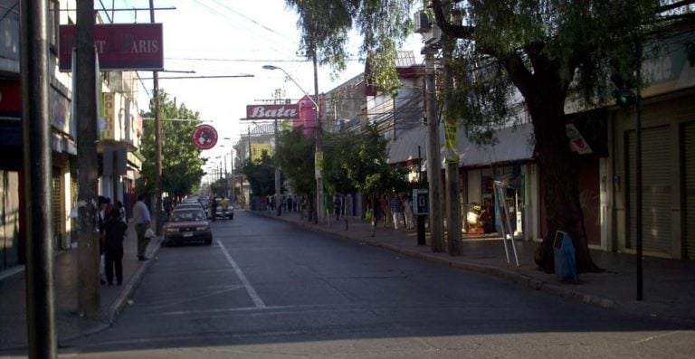 Dirigente del comercio en Curicó propuso unificar horario de atención por emergencia de salud
