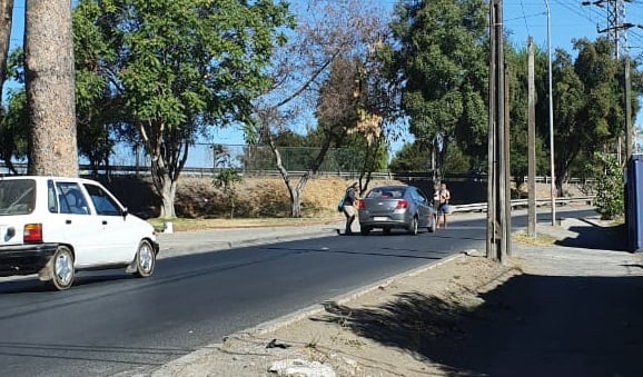 Carabineros detuvo a sujetos que cobraban “peaje” en salida sur de Curicó