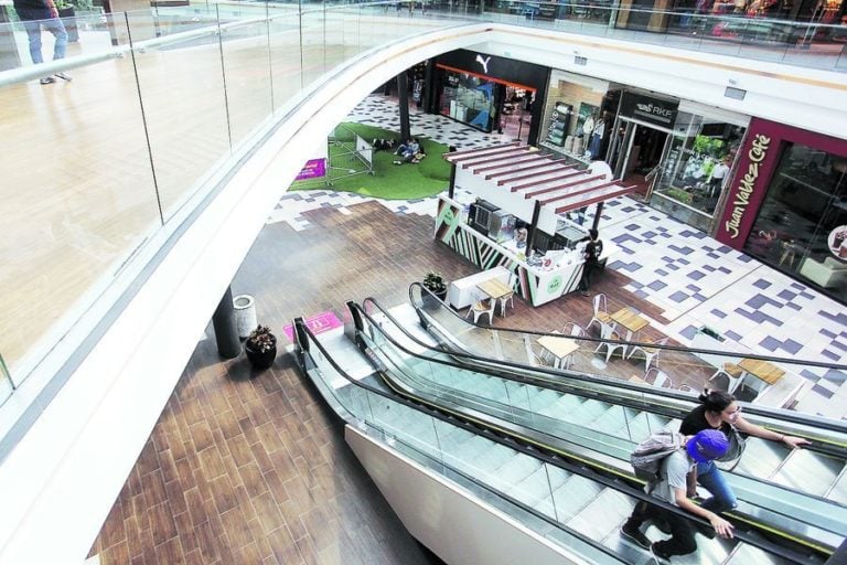 Ministerio de Economía anunció cierre de centros comerciales en todo el país