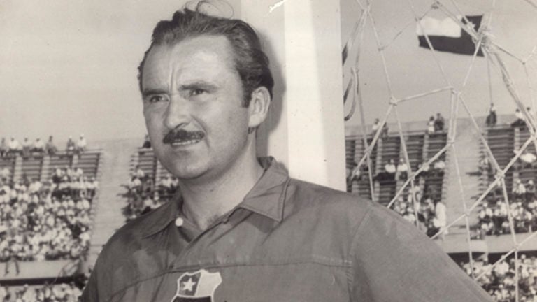 Mindep honra a Sergio Livingstone a 100 años de su natalicio