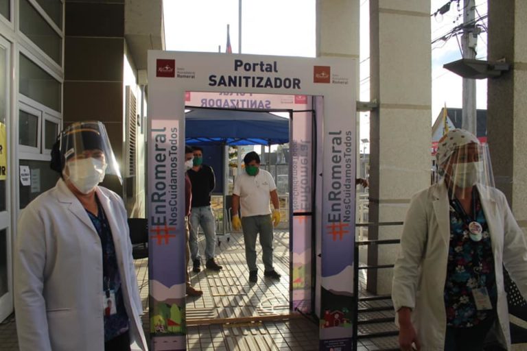 Municipio de Romeral instaló portales sanitizadores en Cesfam y la Plaza de Armas