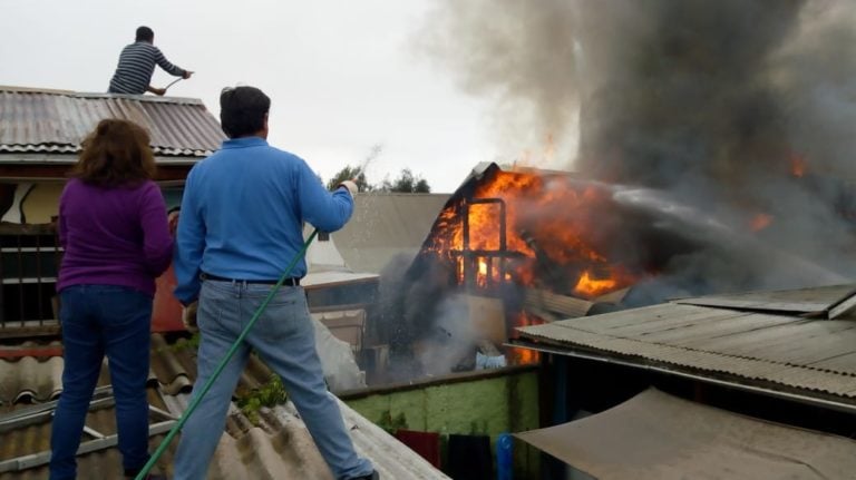Incendio declarado en Villa La Paz de Rauquén