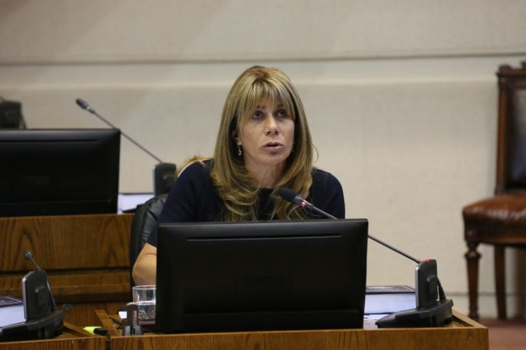Senadora Rincón exige cerrar Laguna del Maule