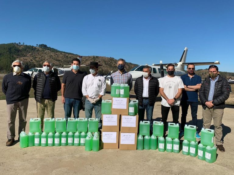 Vichuquén recibe 200 litros de alcohol gel y cinco mil mascarillas