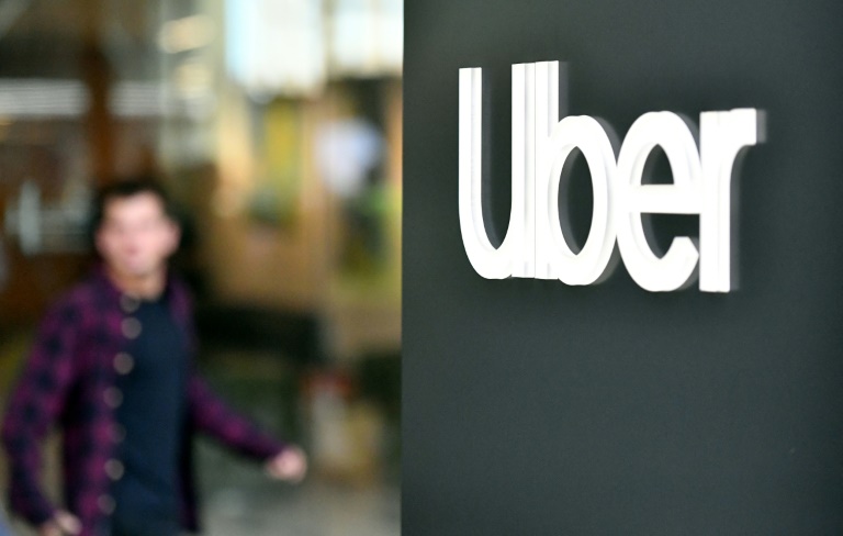 Uber anuncia el despido de 3.000 empleados y recortes de inversiones por la pandemia