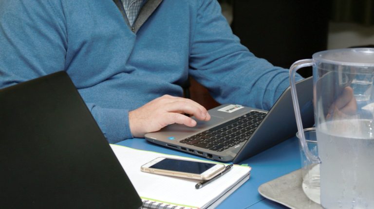 87% de las grandes empresas se encuentra bajo modalidad home office