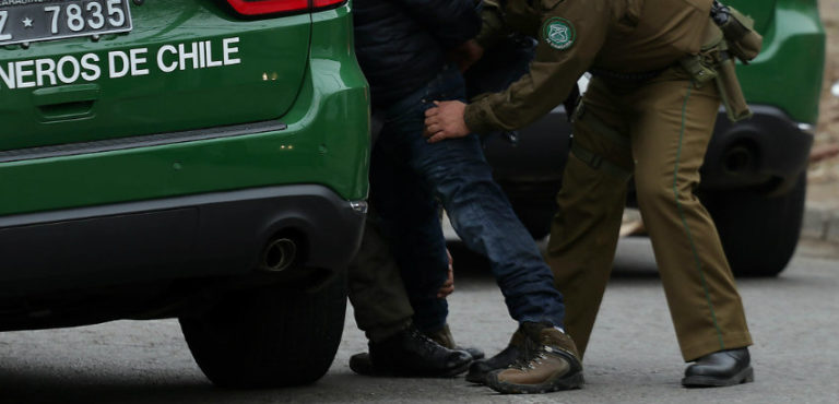 Carabineros reporta 27 detenidos durante jornada de elecciones primarias